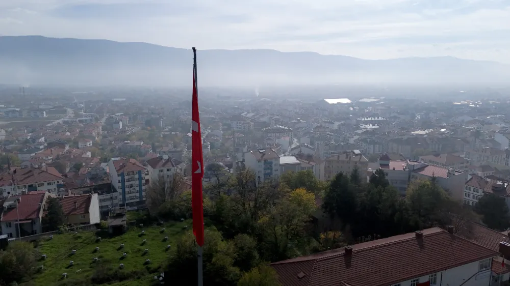 Bolu’yu sis tabakası kapladı