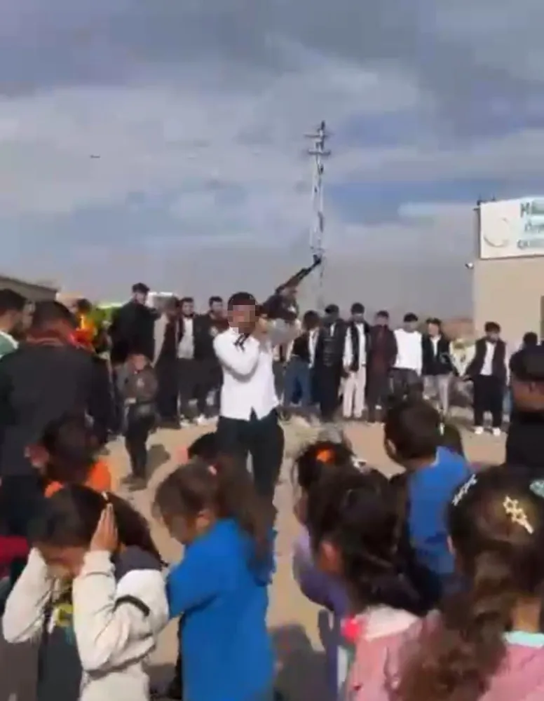 Şanlıurfa’da Düğünde Tehlikeli Gösteri: Havaya Ateş Açıldı