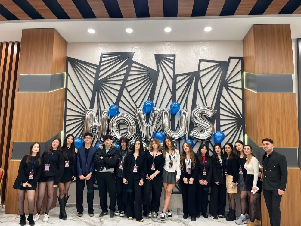 İGÜ’de Gençler Sosyal Medya ve Gerçeklik Algısını Masaya Yatırdı