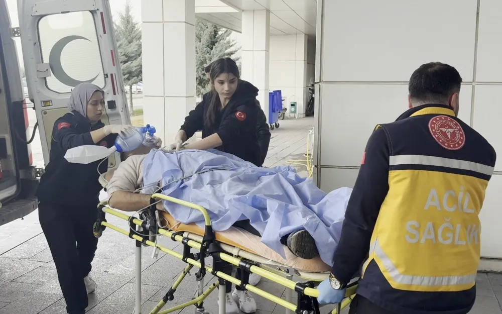 Aksaray’da Kaza Yerinde Fenalaşan Adam Kalp Krizi Geçirdi