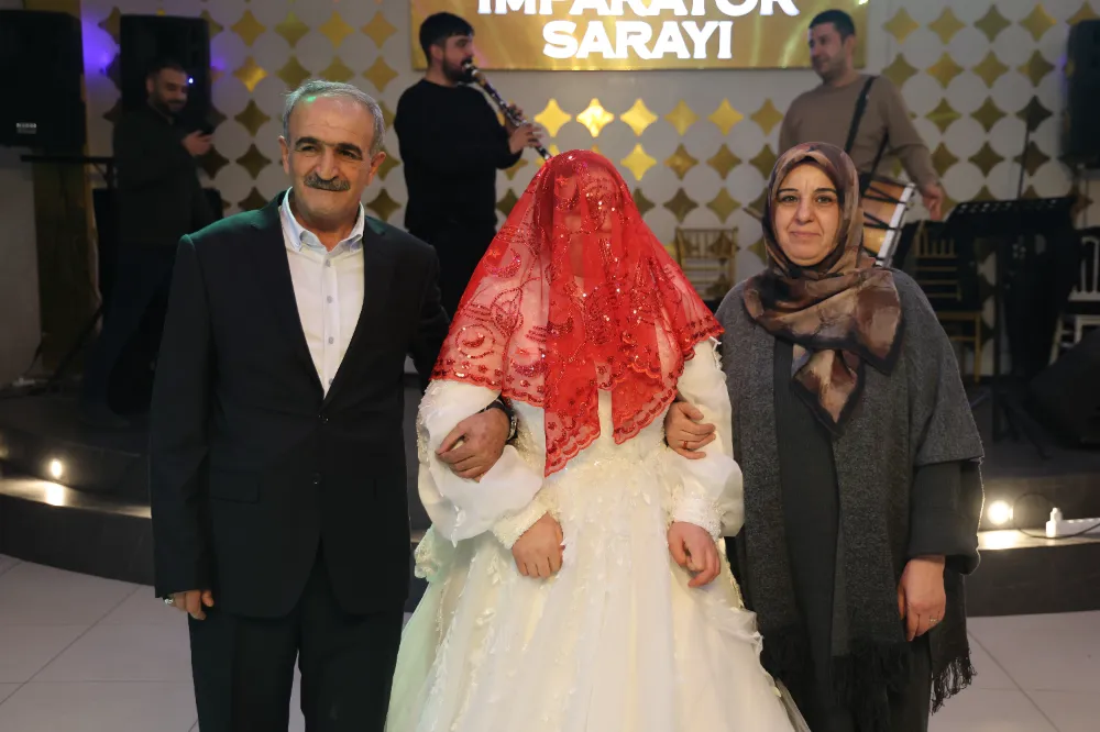 Down Sendromlu Şevval’in Gelinlik ve Düğün Hayali Gerçek Oldu