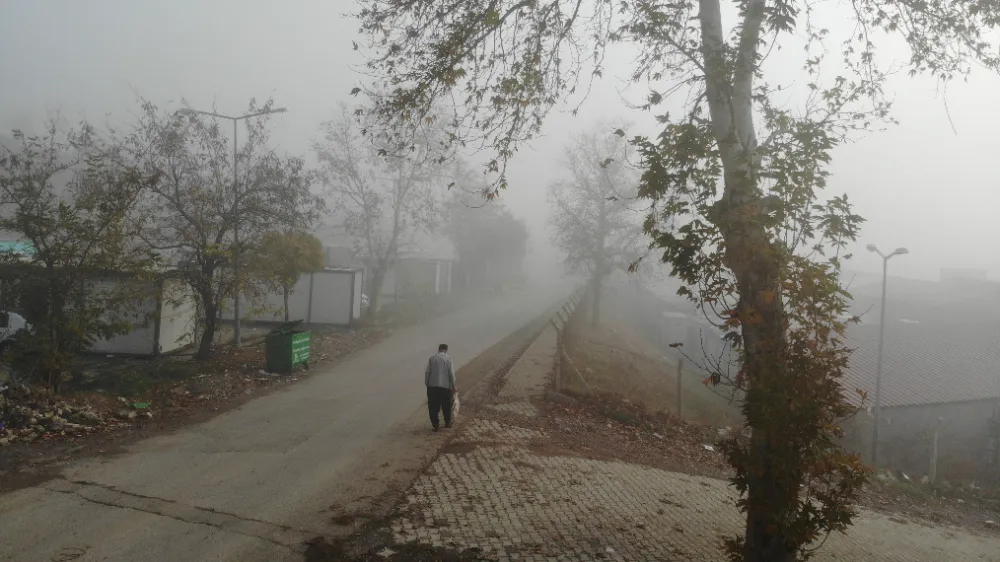 Kahramanmaraş’ta Yoğun Sis Trafiği Olumsuz Etkiledi