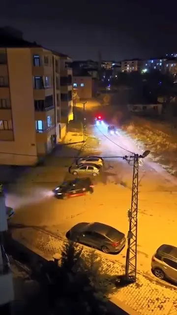 Elazığ’da ‘Dur’ İhtarına Uymayan Ehliyetsiz Sürücü Yakalandı: Toplam 63 Bin Lira Ceza