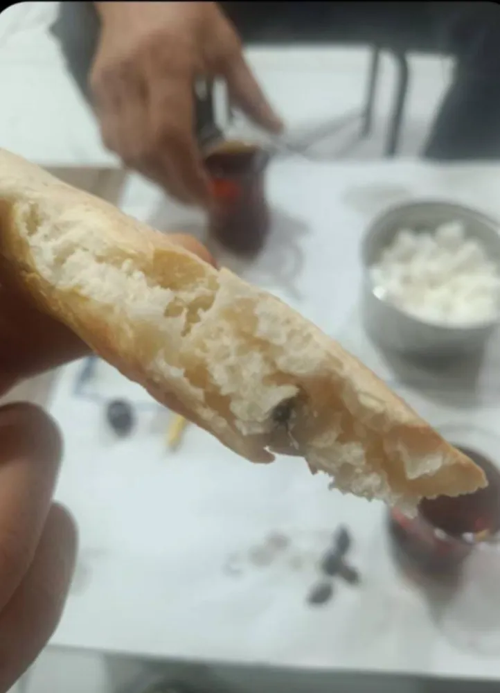 Kurtalan’da Fırından Alınan Ekmeğin İçinden Sinek Çıktı