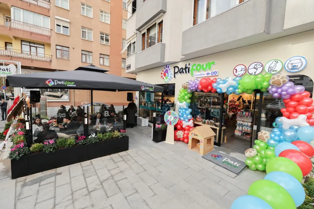 CarrefourSA’dan evcil dostlara özel yeni nesil yaşam alanı: PATiFOUR açıldı