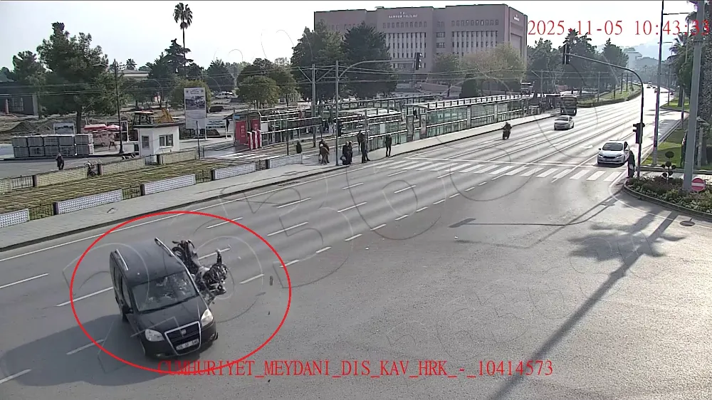 “Samsun’da Motosiklet Kazaları Kamerada: Kurallara Uymayan Sürücüler Tehlike Yaratıyor”