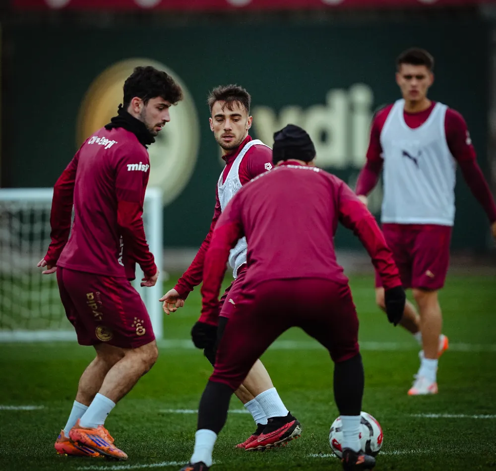 “Galatasaray, Antalyaspor Maçı İçin Hazırlıklarını Sürdürdü”