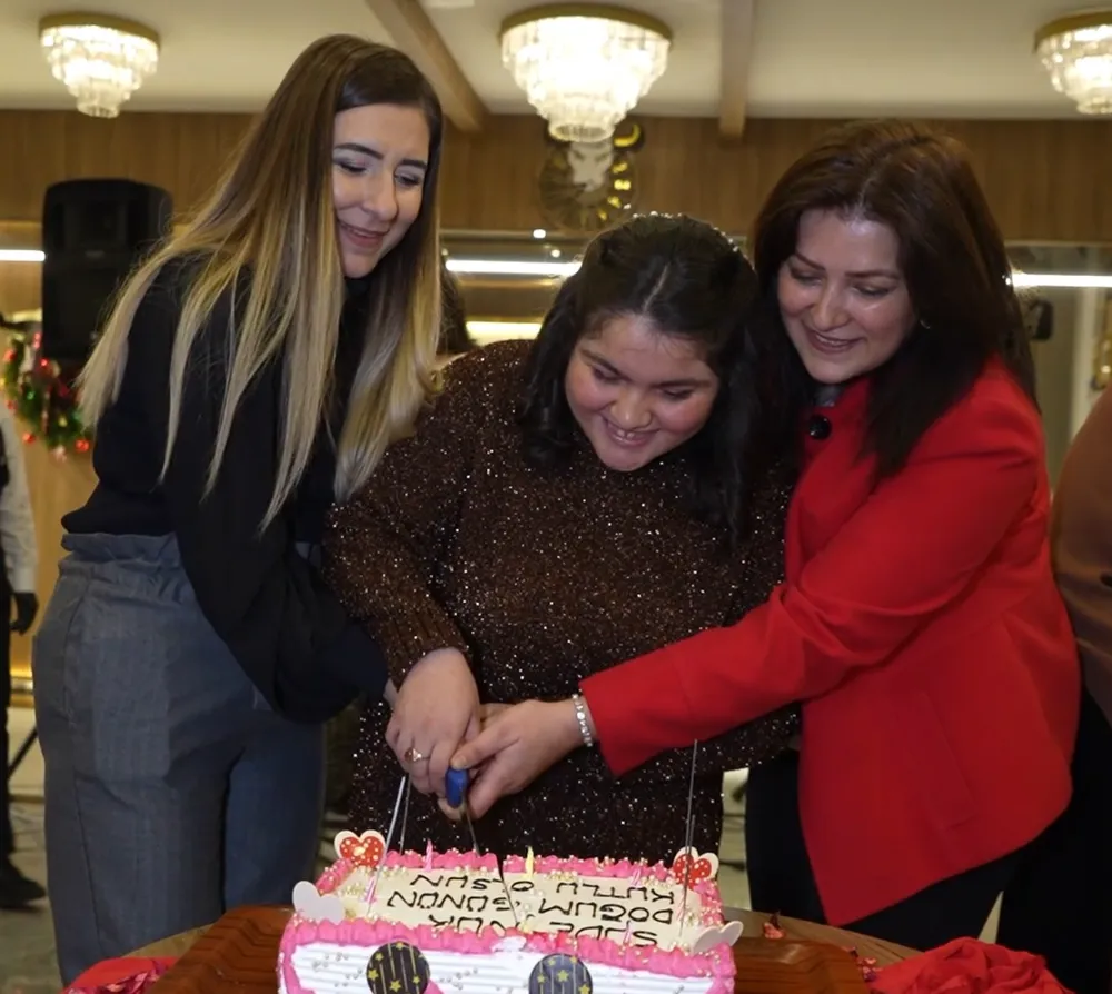 Epilepsi Hastası Sudenur’a Gönüllülerden Unutulmaz Doğum Günü Sürprizi