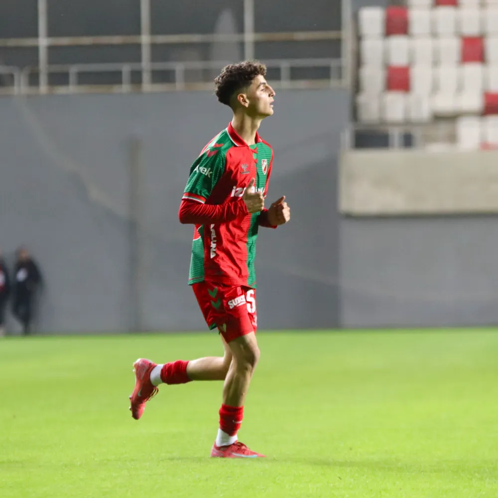 Karşıyaka’da 2007 Doğumlu Adem Yeşilyurt Parladı