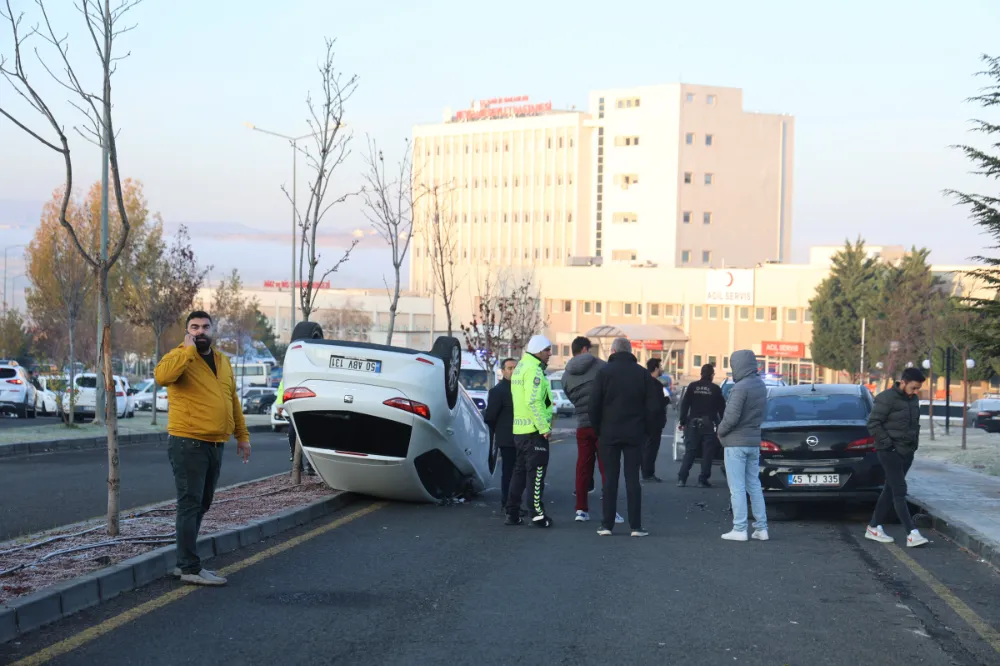 Nevşehir’de Duran Araca Çarpan Otomobil Takla Attı: 1 Yaralı