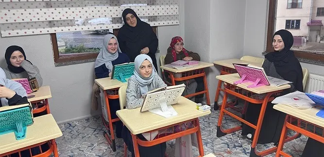 Down Sendromlu Kızına Adanmış Bir Hayattan Hafızlığa Uzanan Başarı Öyküsü