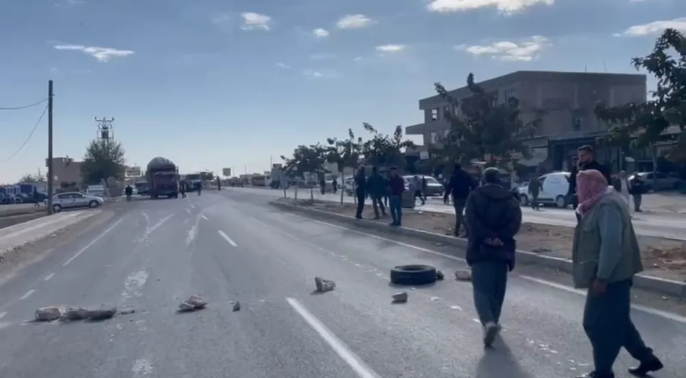 Şanlıurfa’da yolun karşısına geçmeye çalışan çocuk yaşamını yitirdi