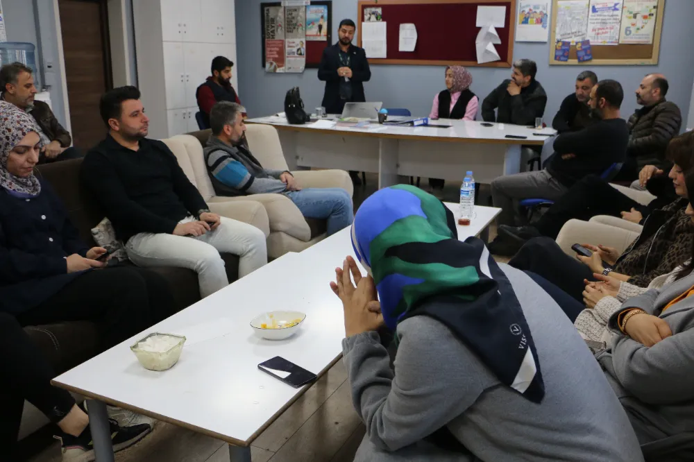 Genç Yeşilay ve Genç Kızılay’dan İlkokul Öğrencilerine Bağımlılık Farkındalığı