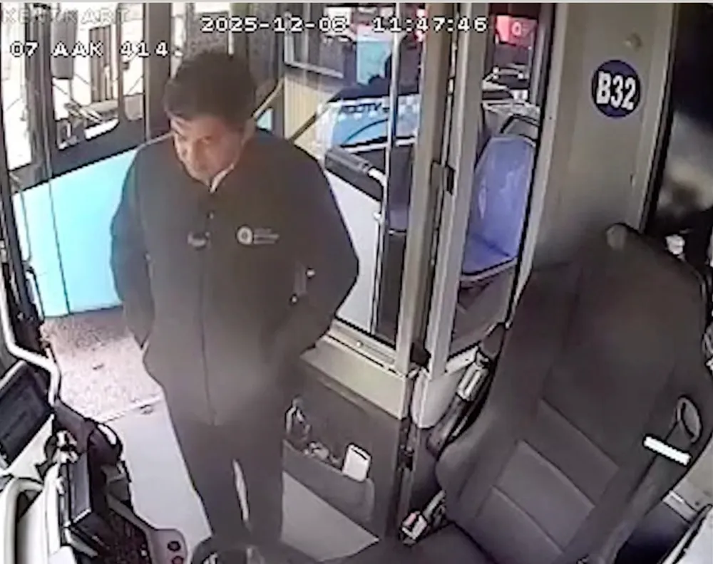 Yaşlı Adamın Unuttuğu 4 Bin Euro’luk Çanta Otobüste Bulundu