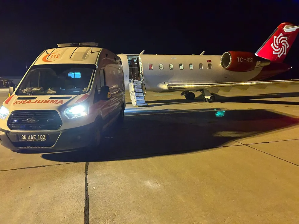 Kars’tan 44 günlük bebek için ambulans uçakla sevk