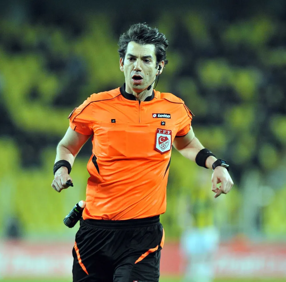 Galatasaray - Samsunspor Maçının VAR Hakemi Onur Özütoprak