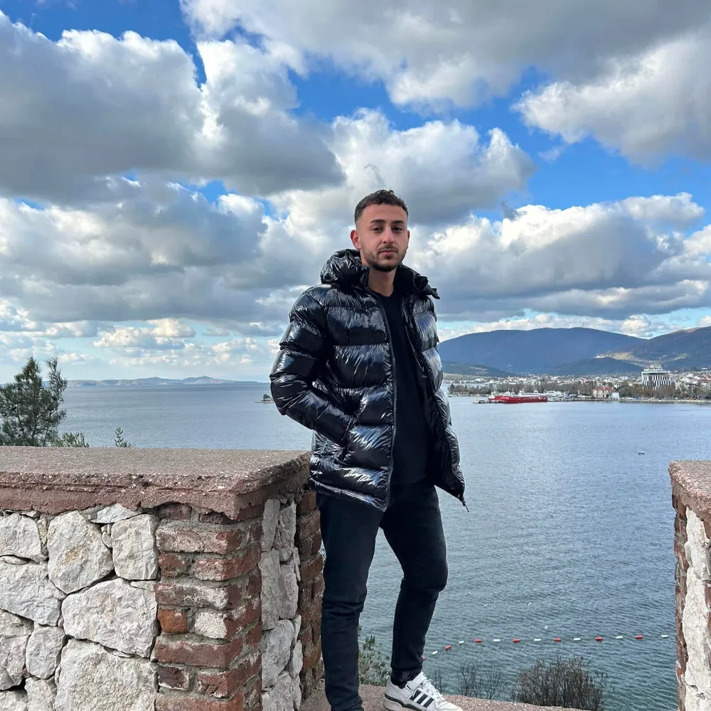 Erdek’te şüpheli ölüm: 20 yaşındaki genç başından vurulmuş halde bulundu