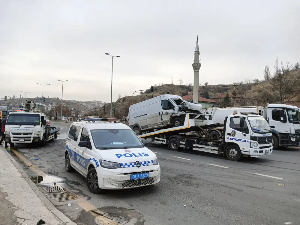 Ankara’da Trafik Kazası: 1 Ölü, 3 Yaralı