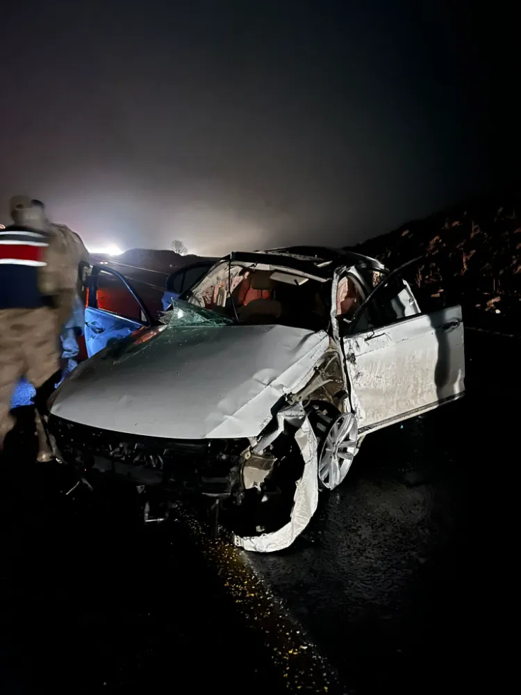 Diyarbakır’da Otomobil Takla Attı: 1 Ölü, 1 Yaralı