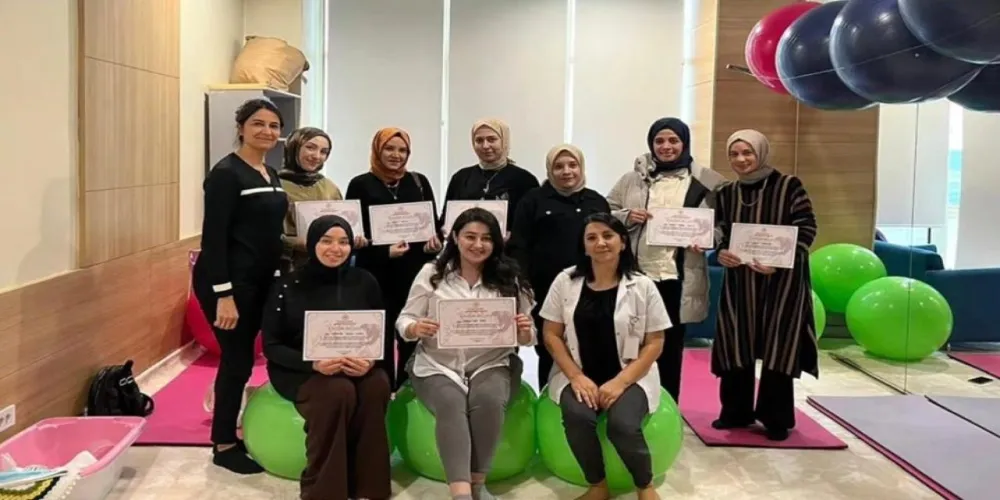 Erzurum Şehir Hastanesi Gebe Okulu Mezun Vermeye Devam Ediyor