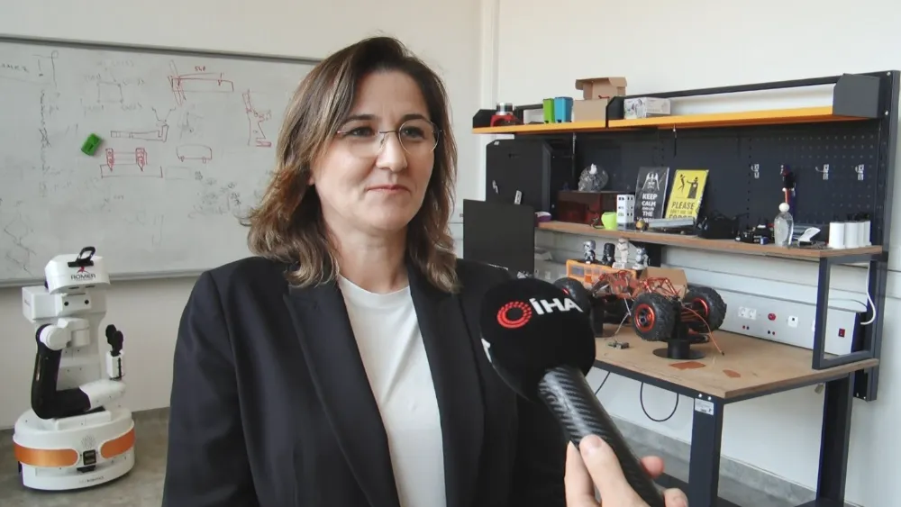 Uzmanlardan Yapay Zeka Uyarısı: “Teknolojik Güç Artıyor, Psikolojik Tehditler Derinleşiyor”