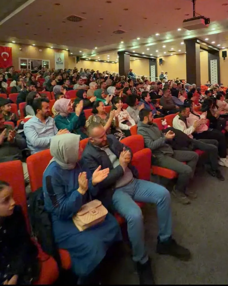 Sincan’da Hafta Sonu Tiyatro Keyfi: Çocuklara ve Yetişkinlere Çift Gösterim