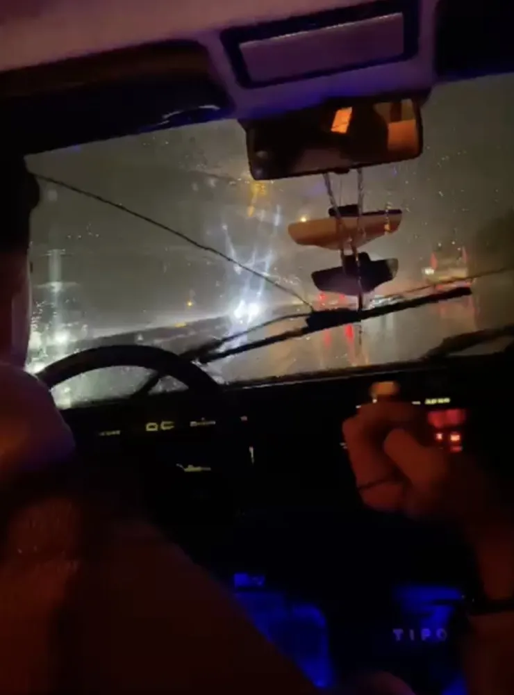 Silecekleri bozulan gençlerden pratik çözüm: İple yolculuk