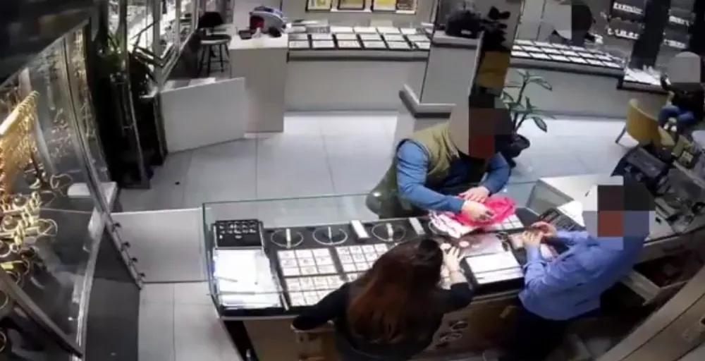 Bursa’da 4 Milyon TL’lik Hırsızlık Kameralar Çalınsa da Çözülüdü