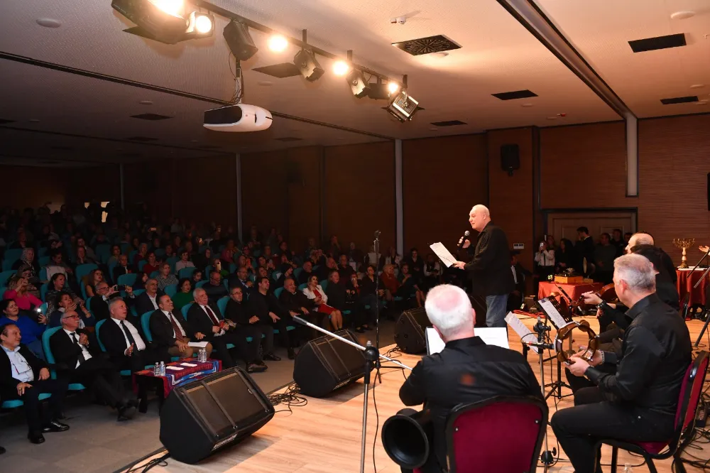 Ortahisar Belediyesi Müzikseverlere Nostalji Dolu Bir Gece Yaşattı