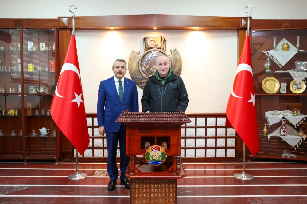 Çevre, Şehircilik ve İklim Değişikliği Bakan Yardımcısı Ömer Bulut, Rize Valiliğini Ziyaret Etti