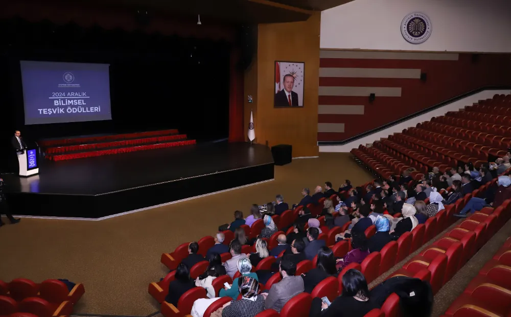 Atatürk Üniversitesi, 2024 Aralık Ayı Bilimsel Teşvik Ödüllerini Sahiplerine Takdim Etti