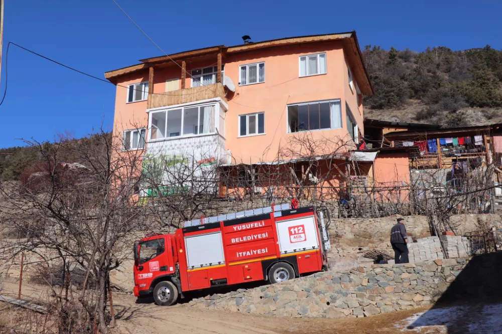 Yusufeli Belediyesi, Kılıçkaya Köyündeki Yangına Hızlı Müdahale Sağladı