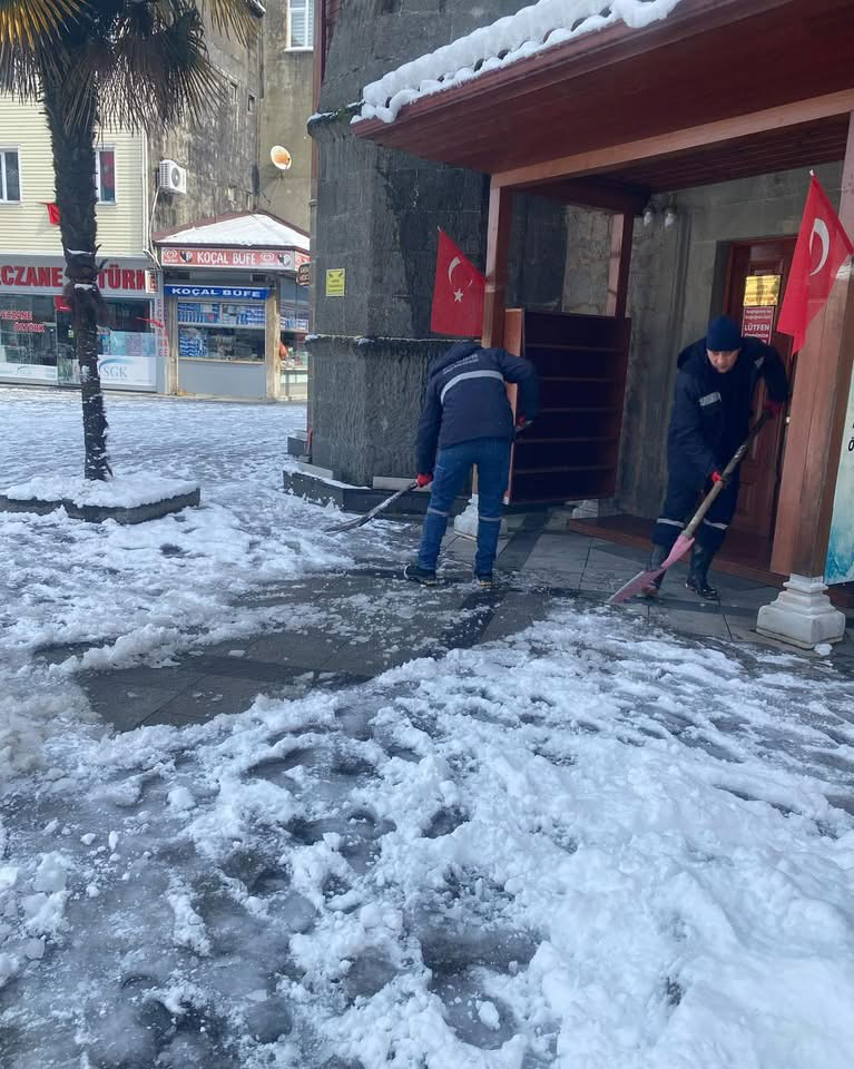 Çayeli Belediyesi’nden Kış Seferberliği: Atom Karıncalarımız Sahada