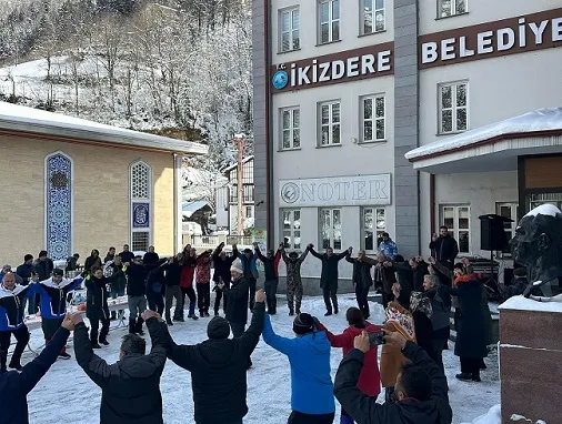 İkizdere’de 15. Çağrankaya Kar Yürüyüşü Kar Engeline Takıldı