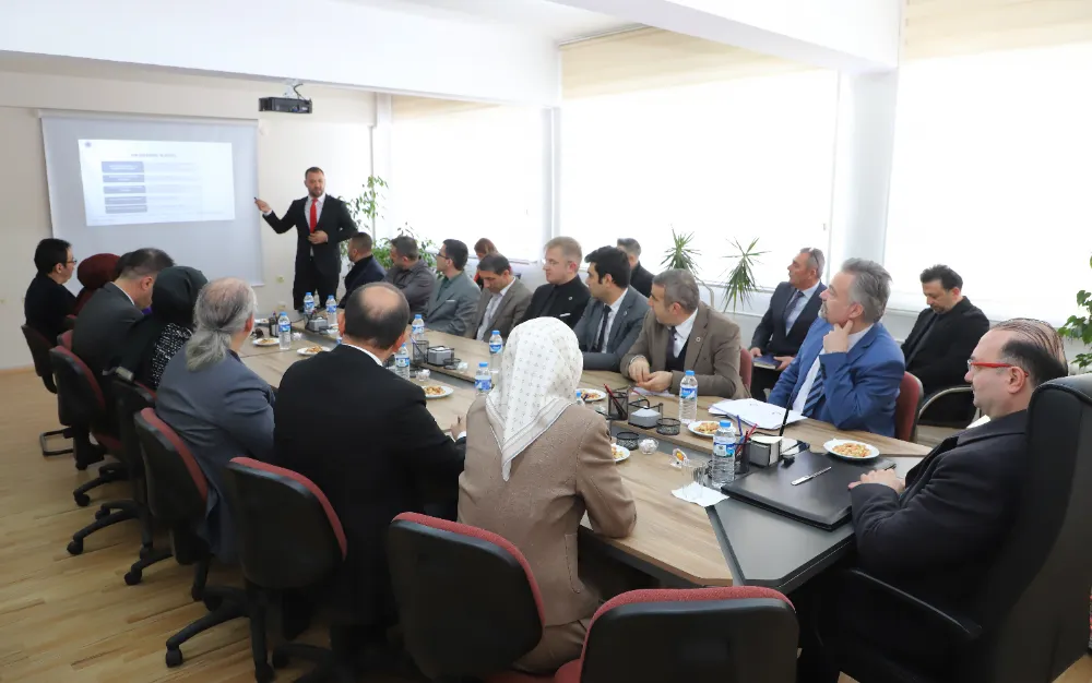 Atatürk Üniversitesi Rektörü Hacımüftüoğlu İlçe Ziyaretlerine Devam Ediyor