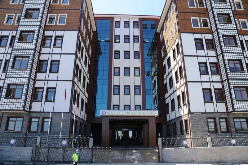 Rize Emniyetinden Uyuşturucuyla Mücadelede Önemli Adım 350 Kişiye Bilgilendirme