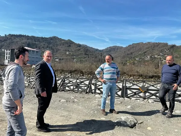 Arhavi Belediyesi,Kapisre Deresi Boyunda Yol Genişletme ve Betonlama Çalışmalarına Başlıyor