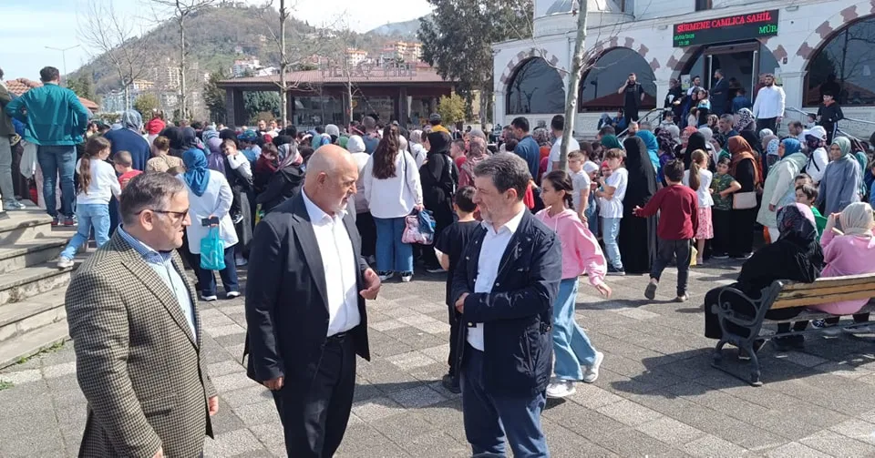 Sürmene Sahil Camii