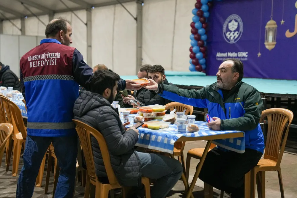 Trabzon’da Ramazan Gönül Sofralarıyla Başladı