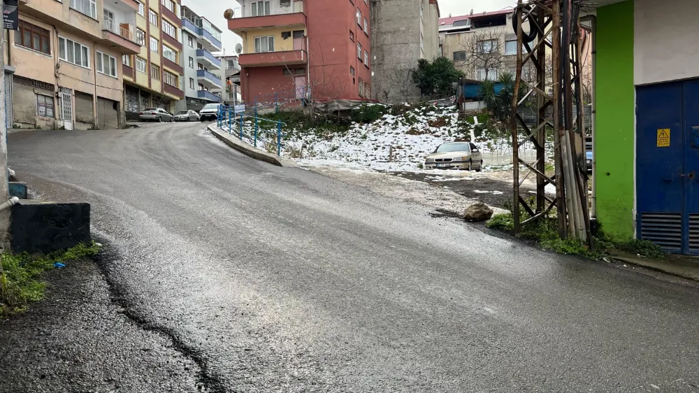 Toklu Mahallesi’nde Yol Sorunu Çözüldü: Ahmet Metin Genç’e Mahallelinin Teşekkürü