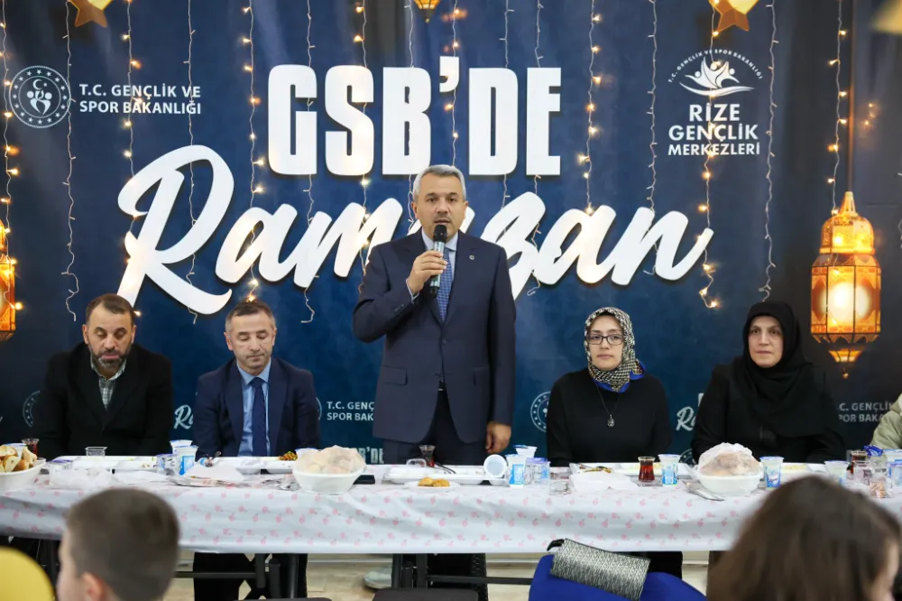 Rize Valisi İhsan Selim Baydaş, Gençlerle İftar Buluşmasında Bir Araya Geldi