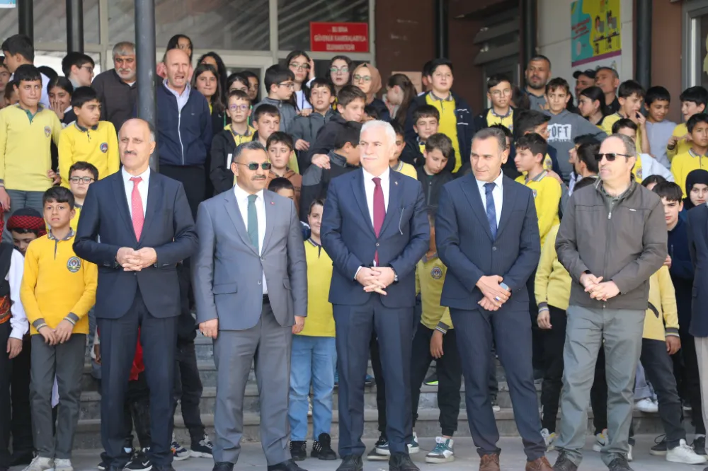 Bayburt’ta Şehitler Ortaokulu’nda TÜBİTAK Bilim Fuarı Coşkusu