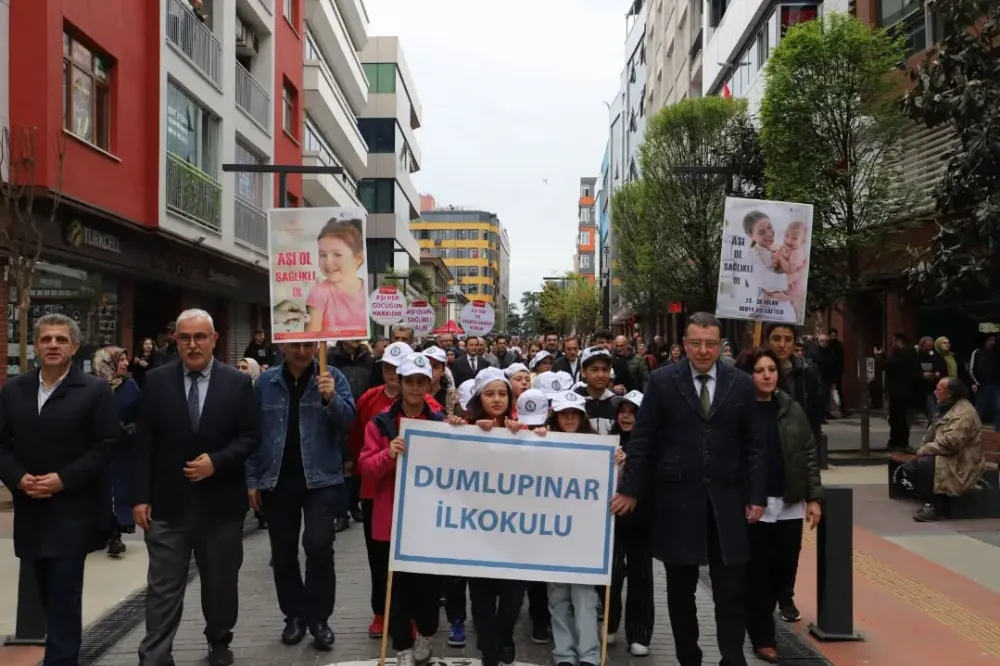 Trabzon’da Dünya Aşı Haftası’nda Aşı Ol Sağlıklı O Yürüyüşü