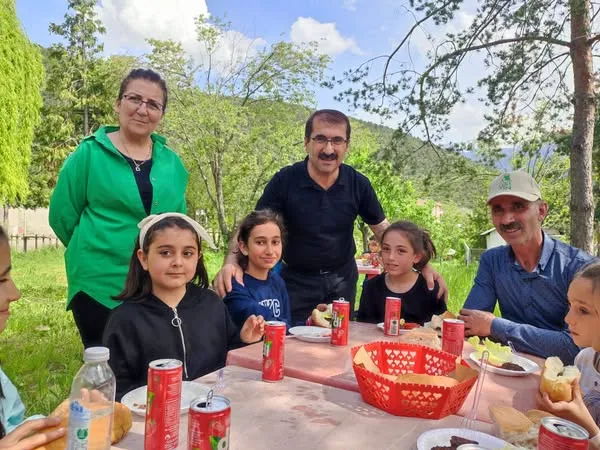 Köy Okulunda Öğrencilerle Piknik Etkinliği