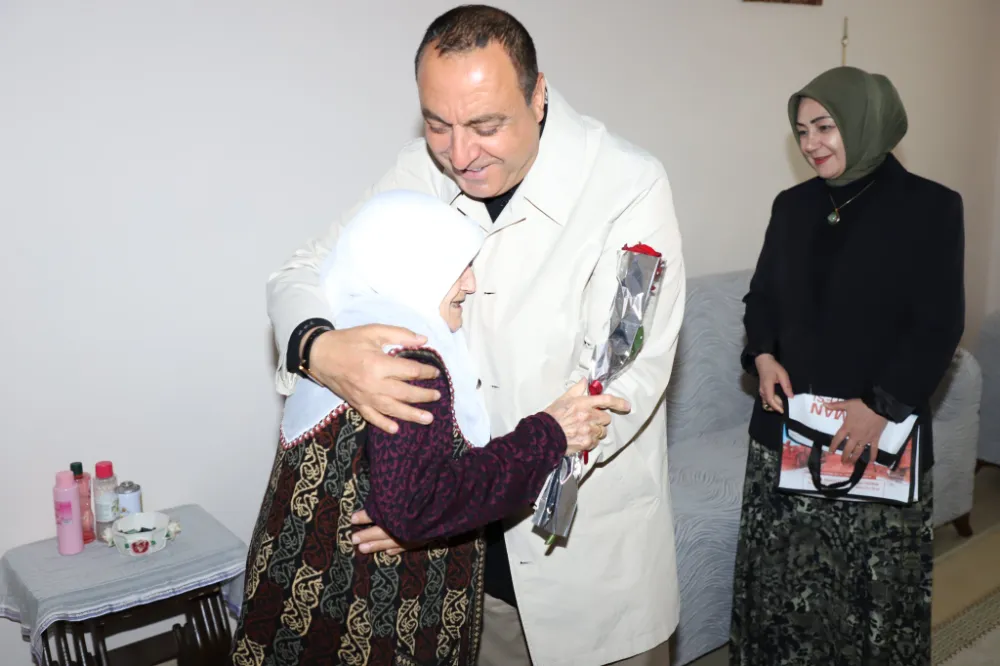 Başkan Kınalı’dan Anneler Günü Mesajı: “Annelerimizin Sevgisi Hayatımıza Rehber Oluyor”