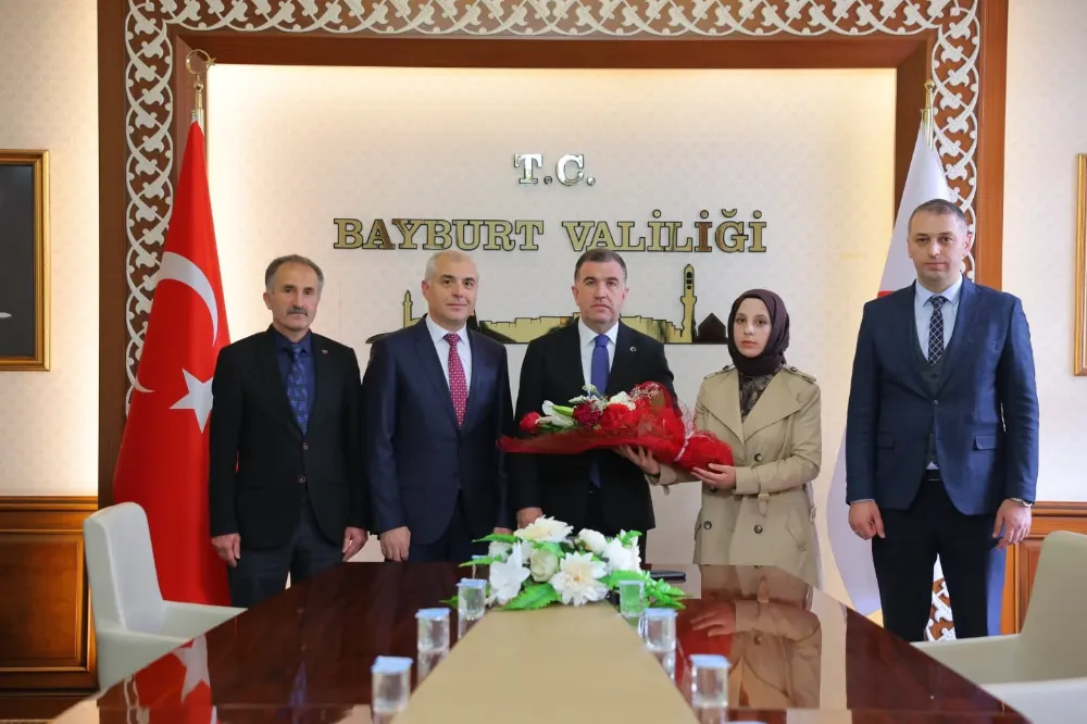 Sosyal Güvenlik Haftası Kapsamında Bayburt Valiliğine Ziyaret ve Örnek İşverenlere Plaket Takdimi