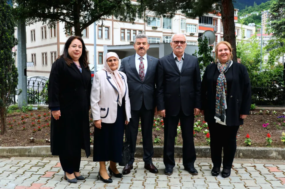 Artvin Valisi Ergün, Uluslararası Aile Günü’nde 53 Yıllık Evliliği Kutladı