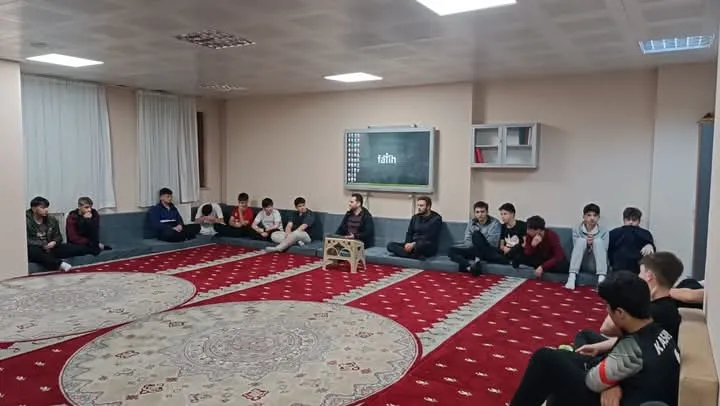 Doç. Dr. Ahmet Şeyda Yılmaz, RAİHL Öğrencileriyle Cuma Sohbetinde Buluştu