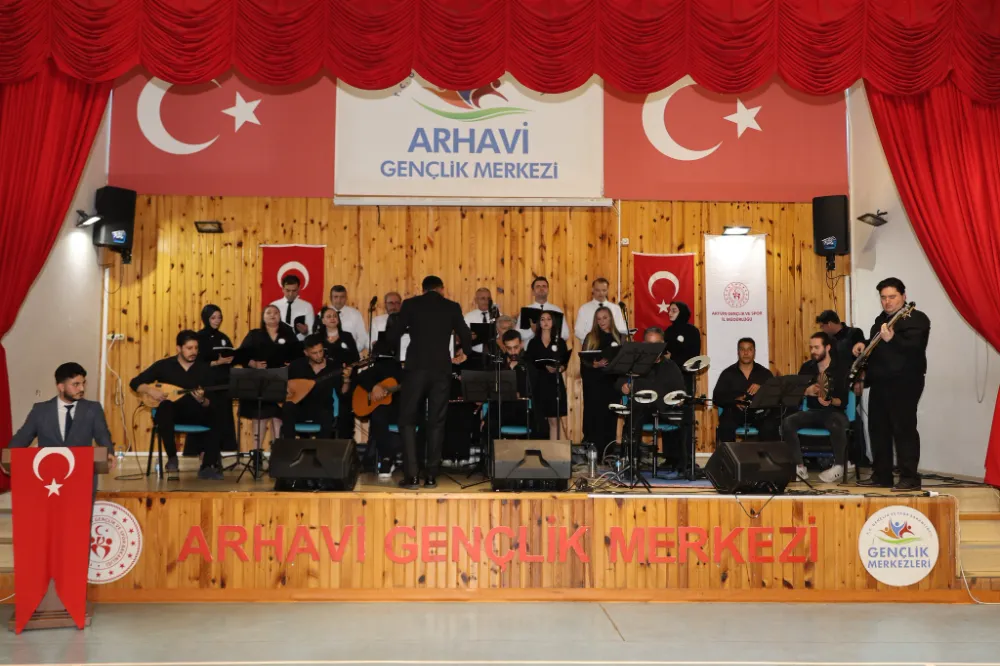 Arhavi’de 19 Mayıs Gençlik Haftası Kapsamında Türk Halk Müziği Konseri Düzenlendi