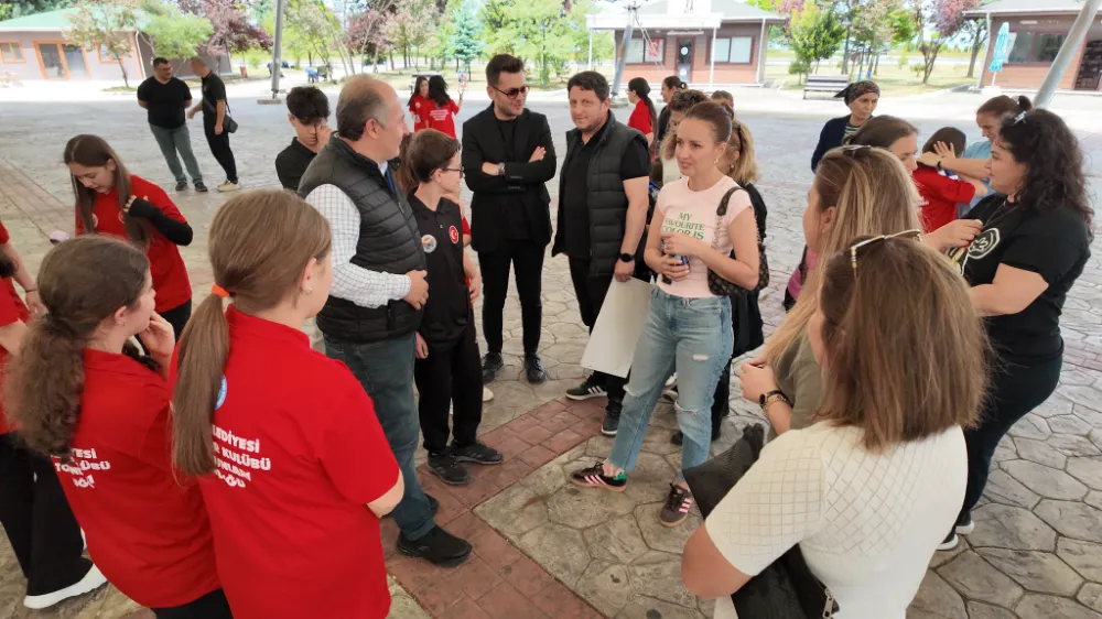 Arhavi Belediyesi Halk Oyunları Ekibi Gümüşhane’de İlçeyi Temsil Ediyor